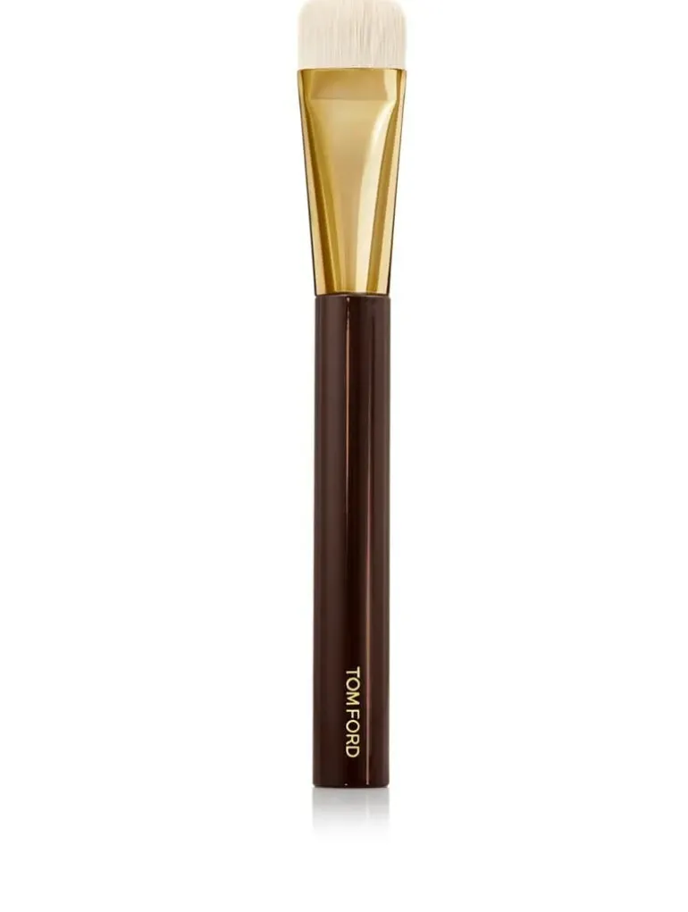Shade And Illuminate Foundation Brush 2.5